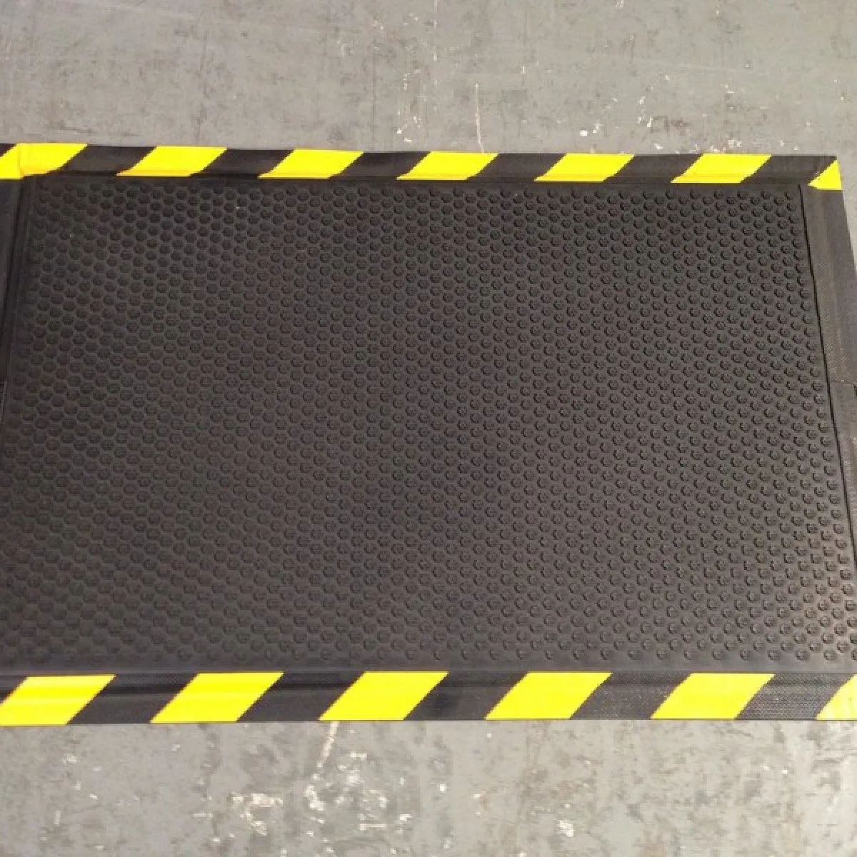 Anti Fatigue Mat - Grip Top Yellow Black Border